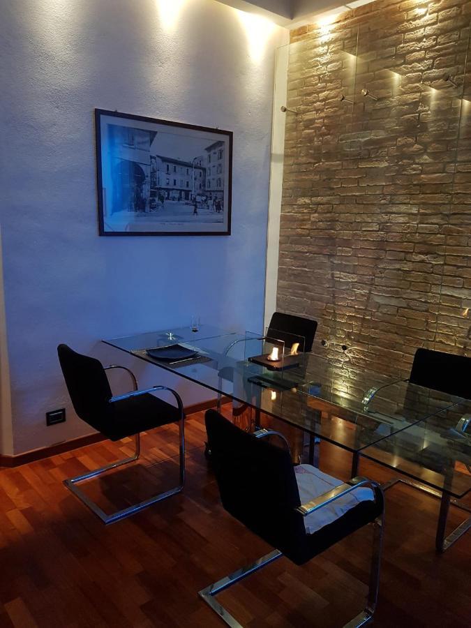 La Casa Con Piscina Riscaldata Interna Anna Luxury Garden Apartment ปิซา ภายนอก รูปภาพ