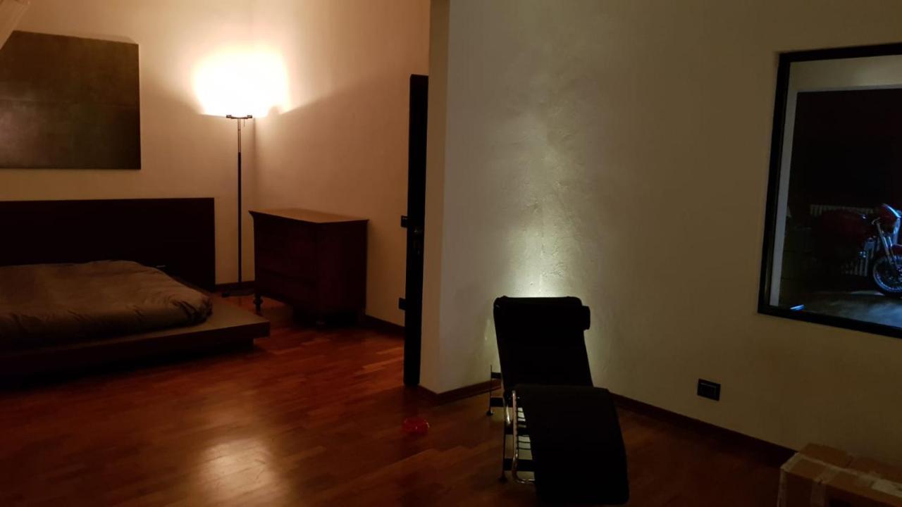 La Casa Con Piscina Riscaldata Interna Anna Luxury Garden Apartment ปิซา ภายนอก รูปภาพ