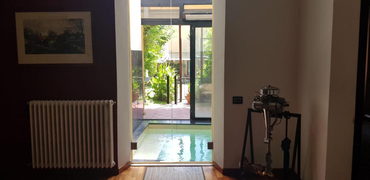 La Casa Con Piscina Riscaldata Interna Anna Luxury Garden Apartment ปิซา ภายนอก รูปภาพ